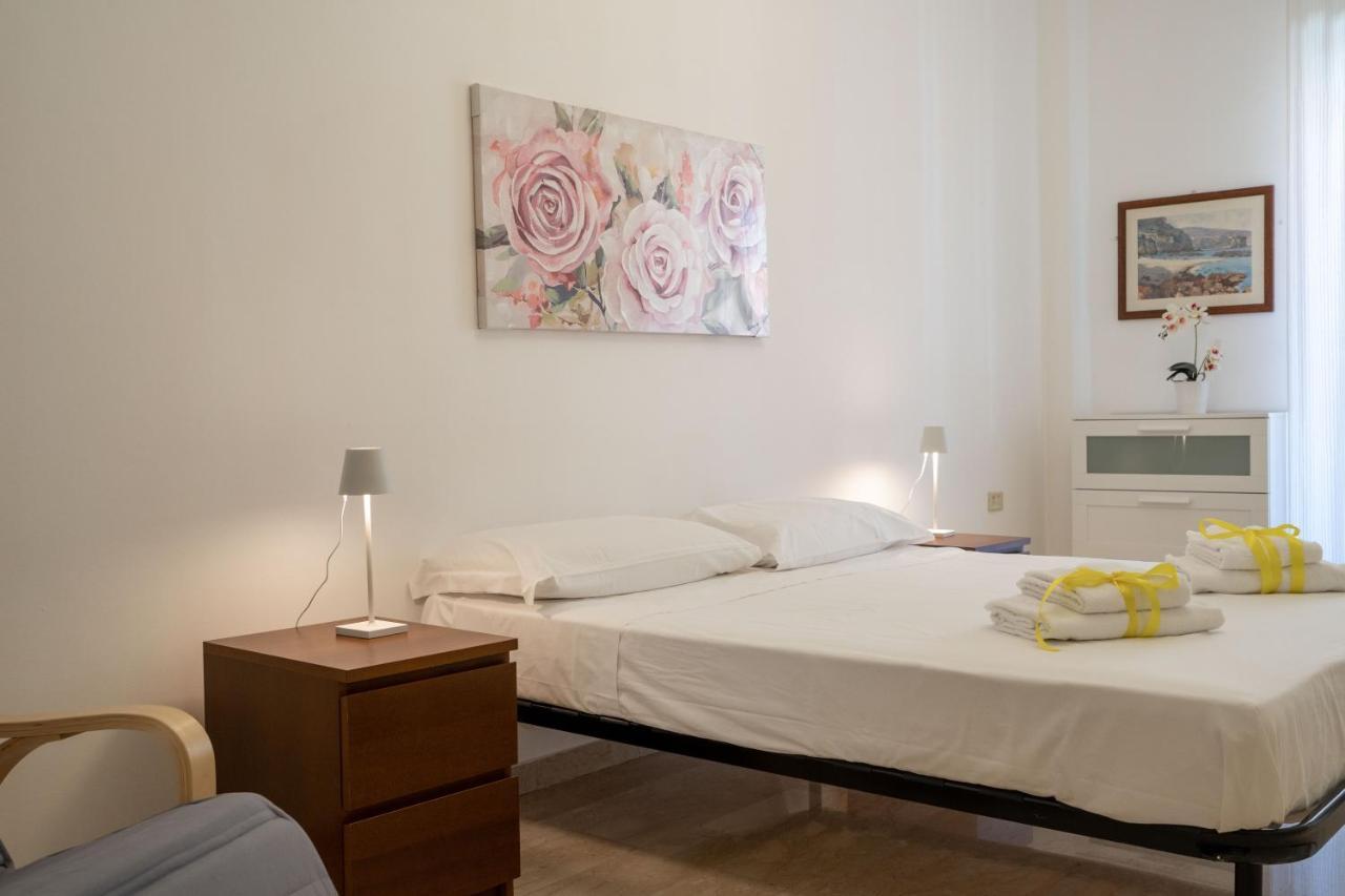 Universita & Stazione Airy Apartment With Parking Bari Esterno foto
