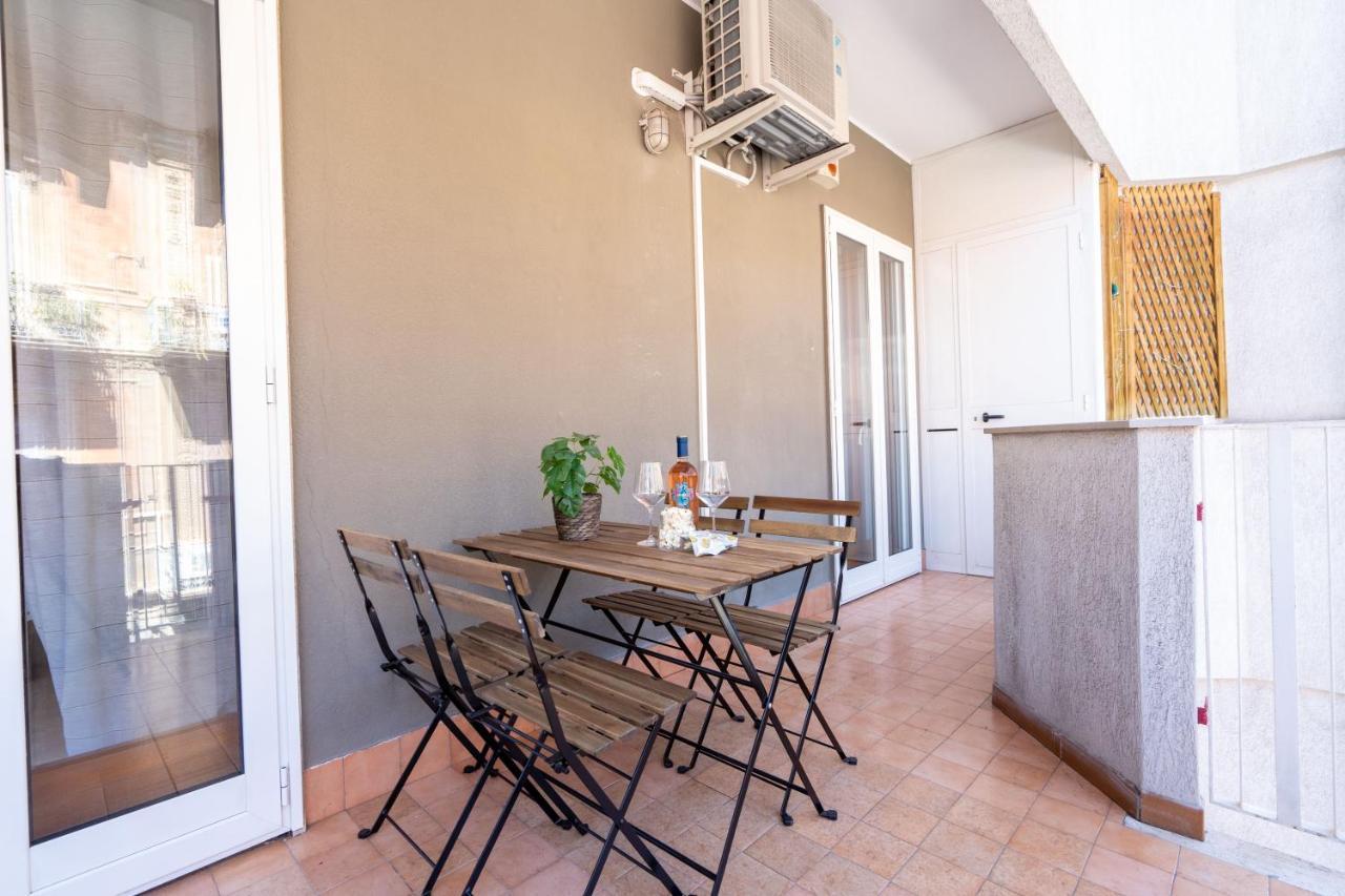 Universita & Stazione Airy Apartment With Parking Bari Esterno foto