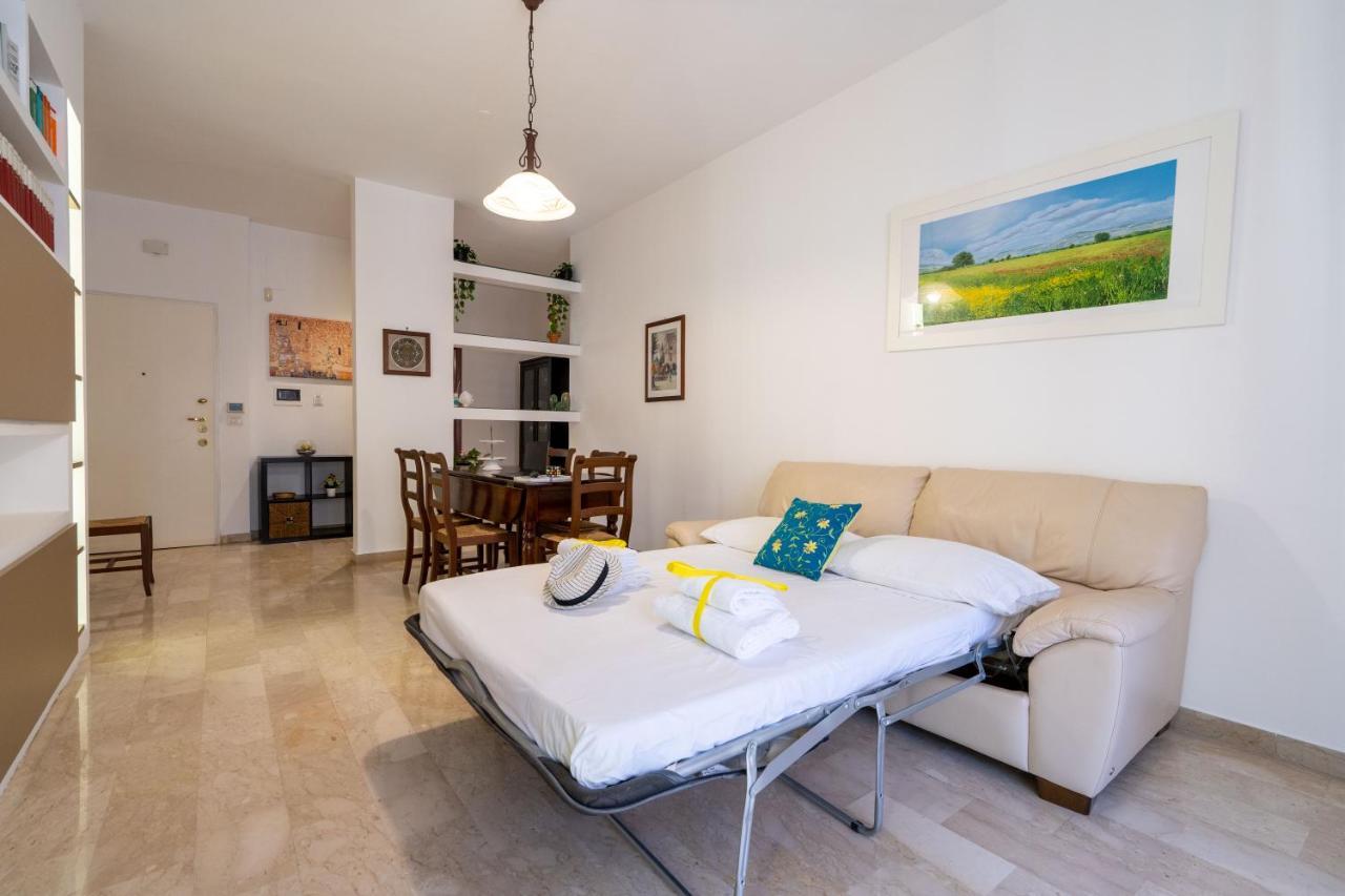 Universita & Stazione Airy Apartment With Parking Bari Esterno foto